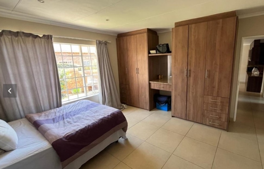 3 Bedroom Property for Sale in Amorosa Gauteng