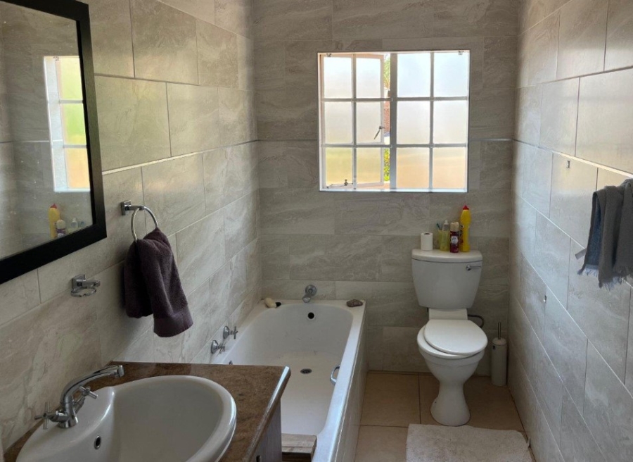 3 Bedroom Property for Sale in Amorosa Gauteng