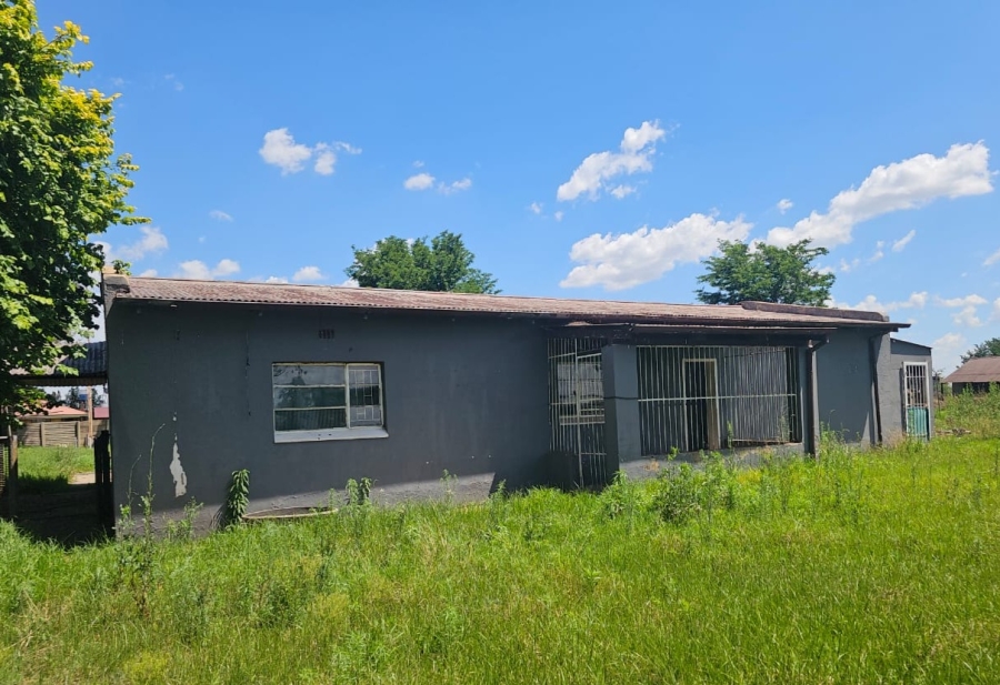 3 Bedroom Property for Sale in Lamontpark Gauteng