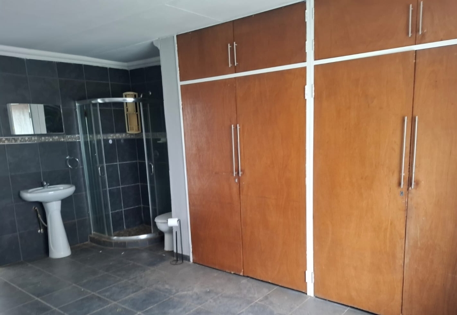 3 Bedroom Property for Sale in Lamontpark Gauteng