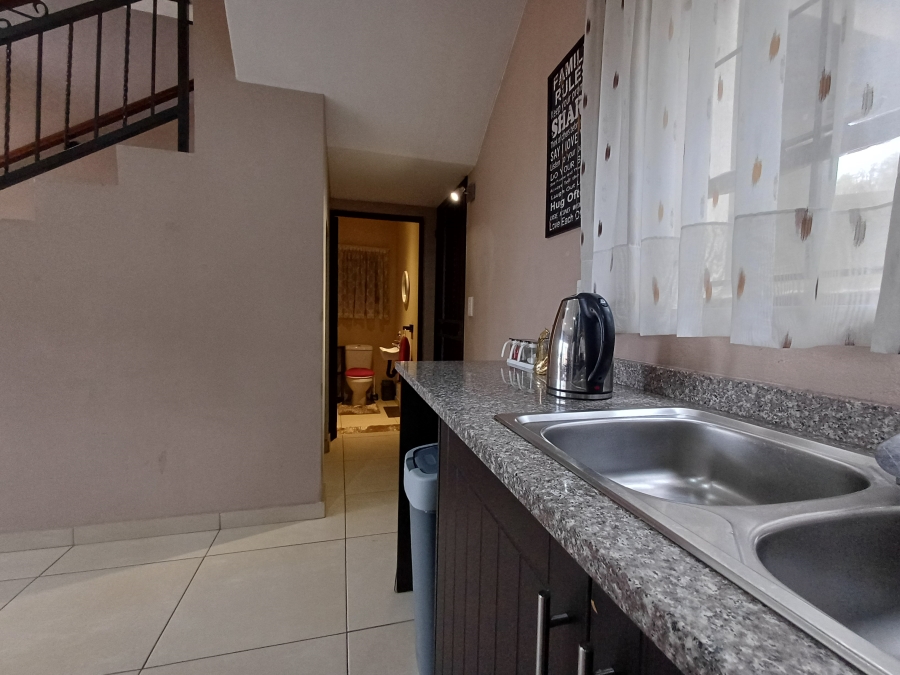 7 Bedroom Property for Sale in Marais Steyn Park Gauteng