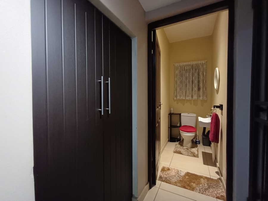 7 Bedroom Property for Sale in Marais Steyn Park Gauteng