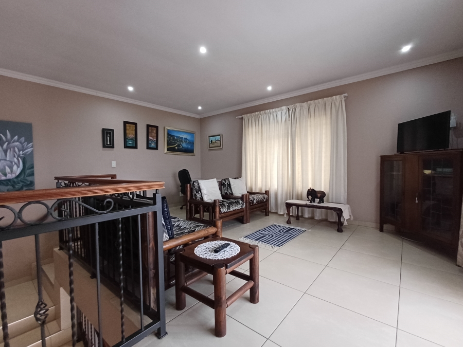 7 Bedroom Property for Sale in Marais Steyn Park Gauteng