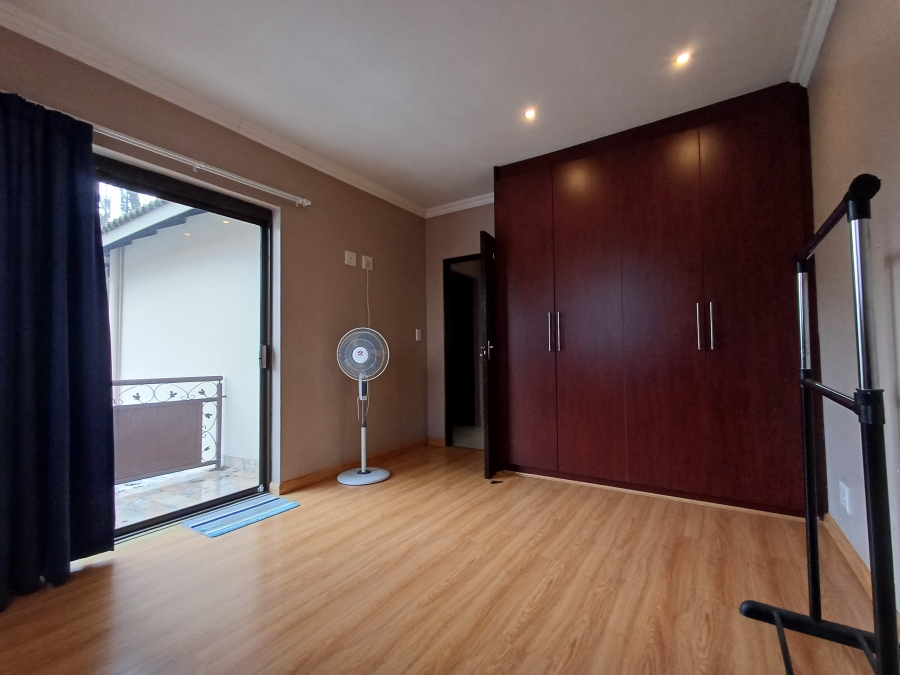 7 Bedroom Property for Sale in Marais Steyn Park Gauteng