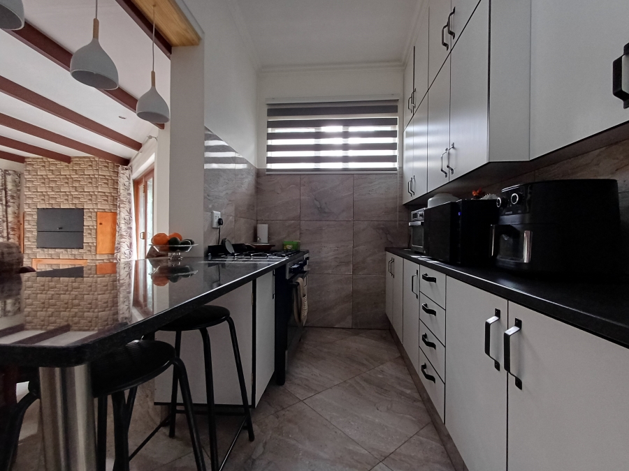 7 Bedroom Property for Sale in Marais Steyn Park Gauteng