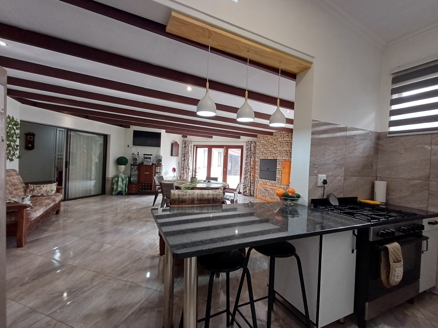 7 Bedroom Property for Sale in Marais Steyn Park Gauteng