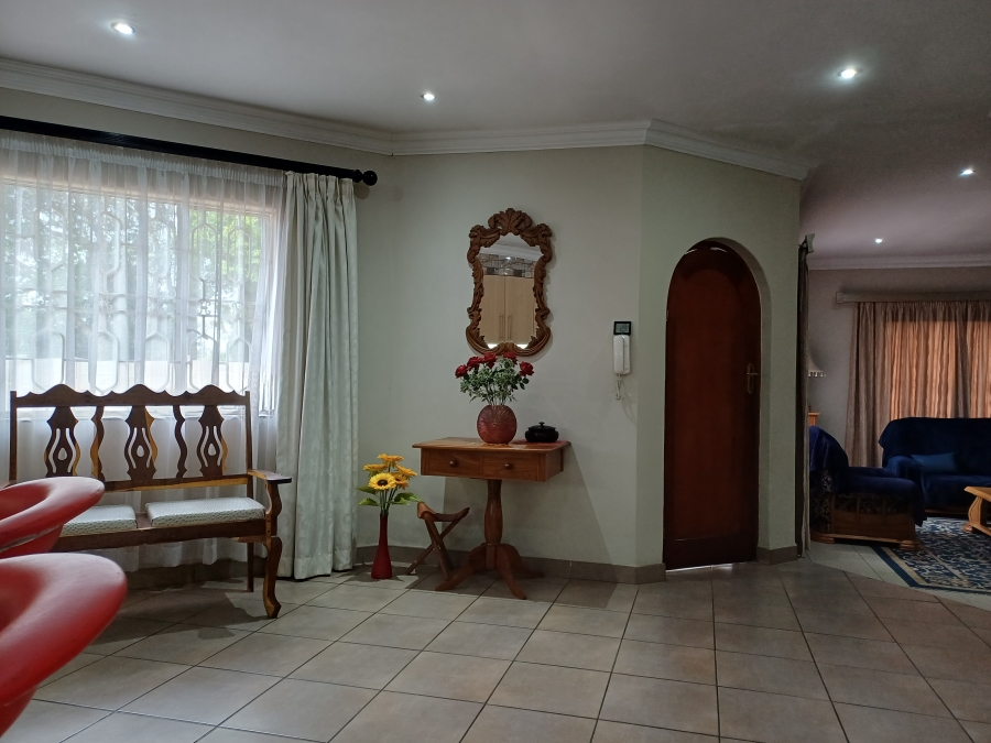 7 Bedroom Property for Sale in Marais Steyn Park Gauteng