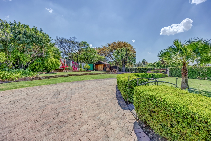 5 Bedroom Property for Sale in Jukskei Park Gauteng