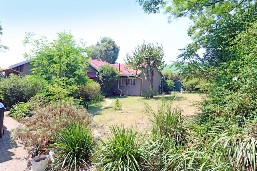 4 Bedroom Property for Sale in Robindale Gauteng