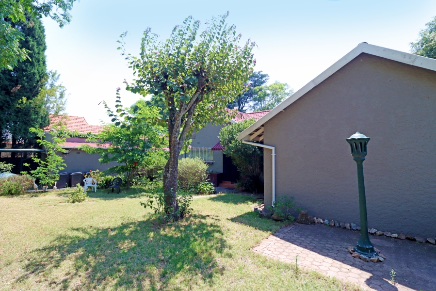 4 Bedroom Property for Sale in Robindale Gauteng