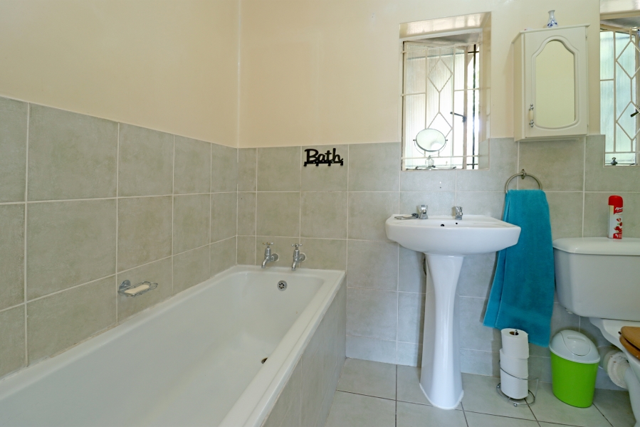 4 Bedroom Property for Sale in Robindale Gauteng