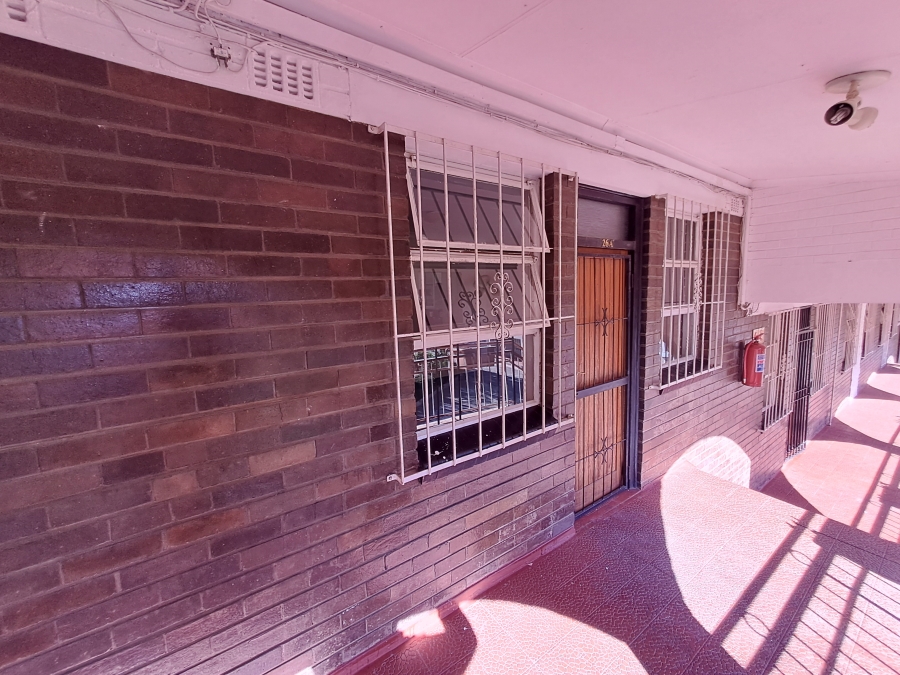 1 Bedroom Property for Sale in Albertville Gauteng