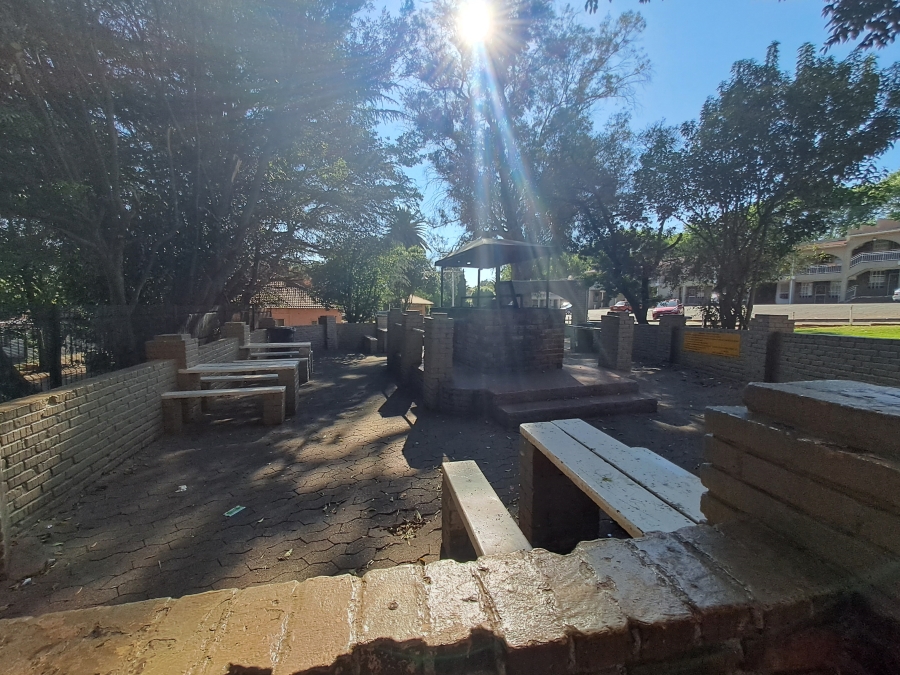 1 Bedroom Property for Sale in Albertville Gauteng