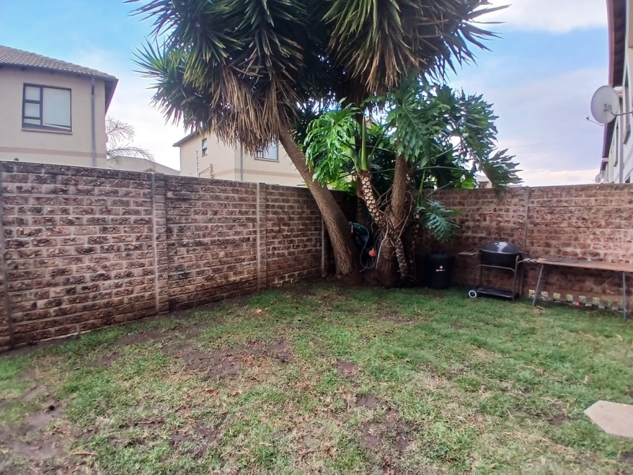 2 Bedroom Property for Sale in Parkrand Gauteng
