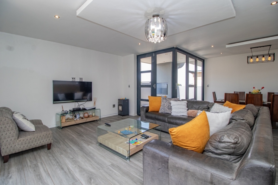 4 Bedroom Property for Sale in Swallow Hills Lifestyle Estate Gauteng