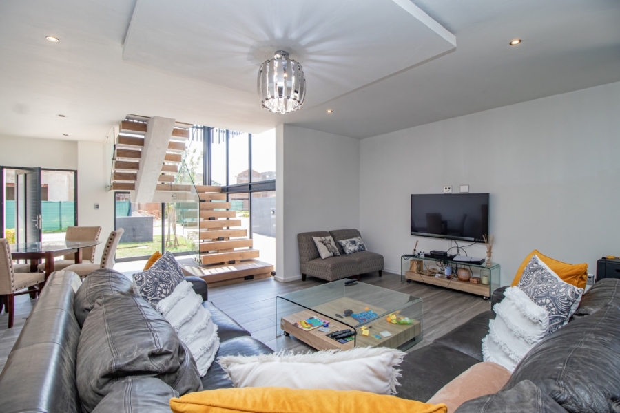 4 Bedroom Property for Sale in Swallow Hills Lifestyle Estate Gauteng