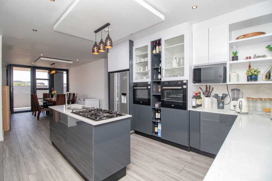 4 Bedroom Property for Sale in Swallow Hills Lifestyle Estate Gauteng