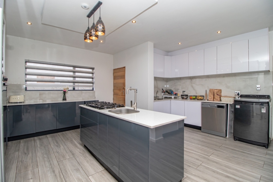 4 Bedroom Property for Sale in Swallow Hills Lifestyle Estate Gauteng