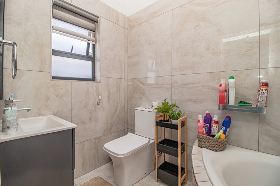 4 Bedroom Property for Sale in Swallow Hills Lifestyle Estate Gauteng