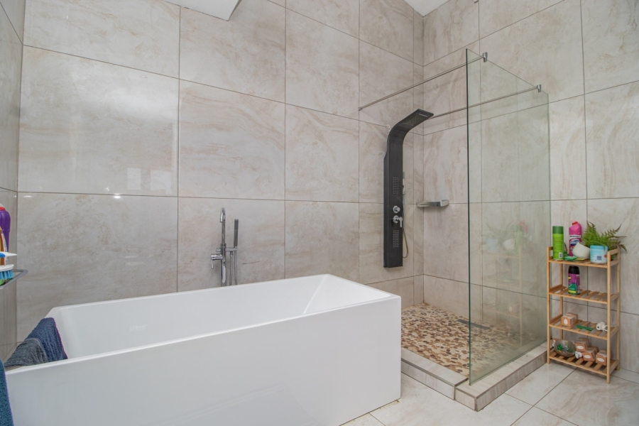 4 Bedroom Property for Sale in Swallow Hills Lifestyle Estate Gauteng