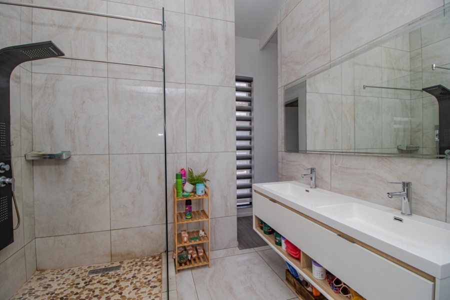 4 Bedroom Property for Sale in Swallow Hills Lifestyle Estate Gauteng