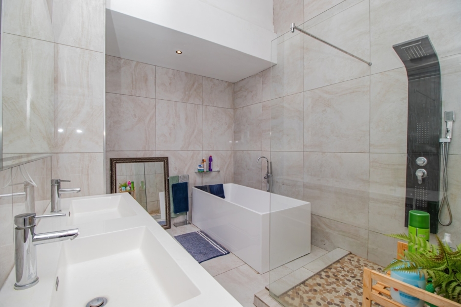 4 Bedroom Property for Sale in Swallow Hills Lifestyle Estate Gauteng