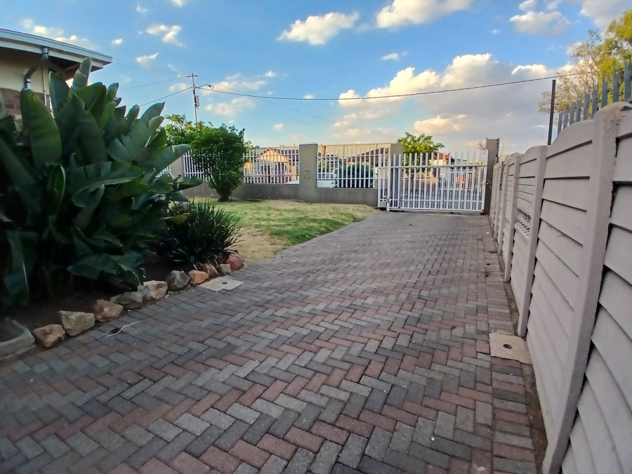 3 Bedroom Property for Sale in Homestead Gauteng