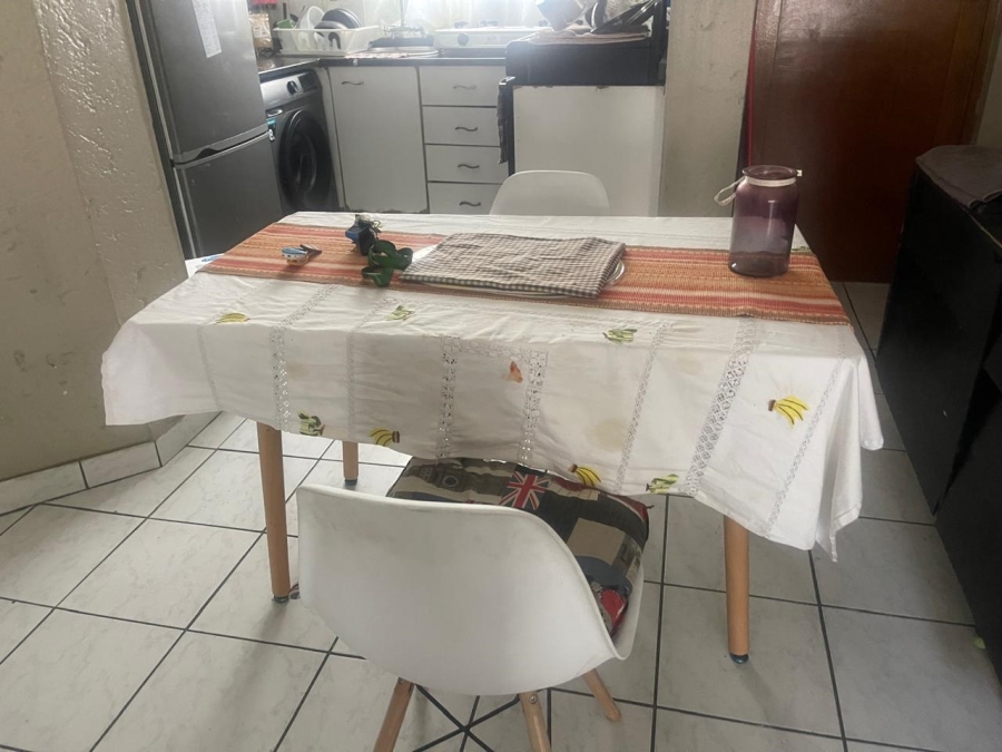 1 Bedroom Property for Sale in Vorna Valley Gauteng