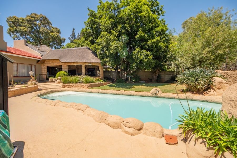 3 Bedroom Property for Sale in Breaunanda Gauteng