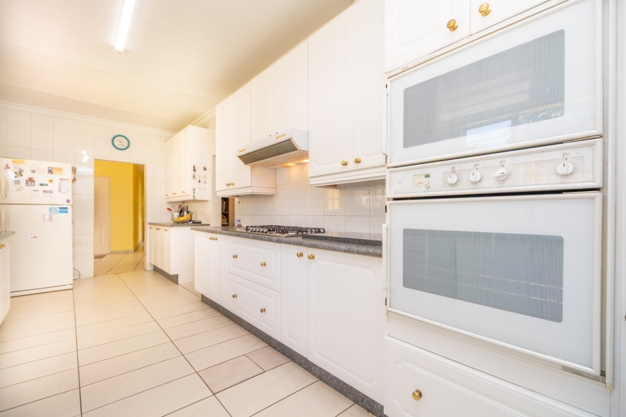 3 Bedroom Property for Sale in Breaunanda Gauteng