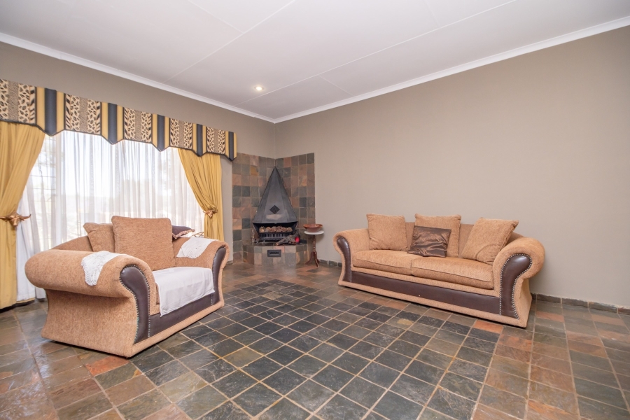 3 Bedroom Property for Sale in Breaunanda Gauteng