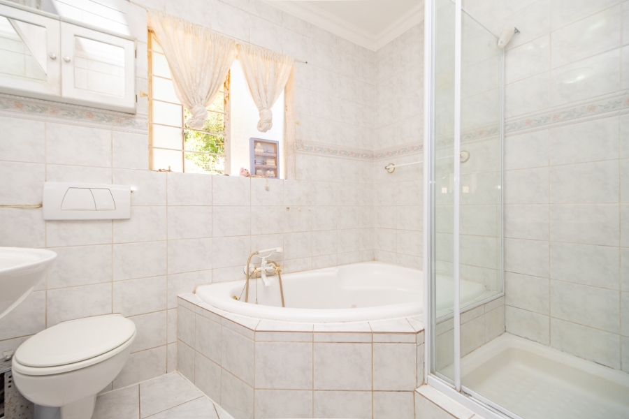 3 Bedroom Property for Sale in Breaunanda Gauteng