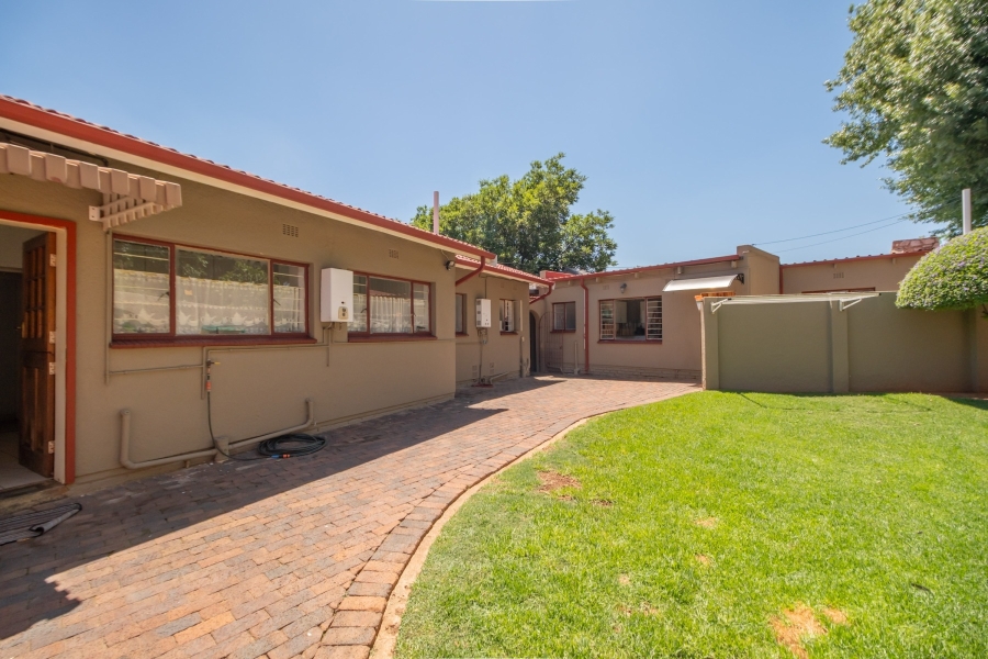 3 Bedroom Property for Sale in Breaunanda Gauteng