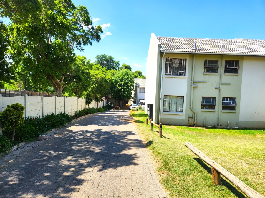 3 Bedroom Property for Sale in Whitney Gardens Gauteng