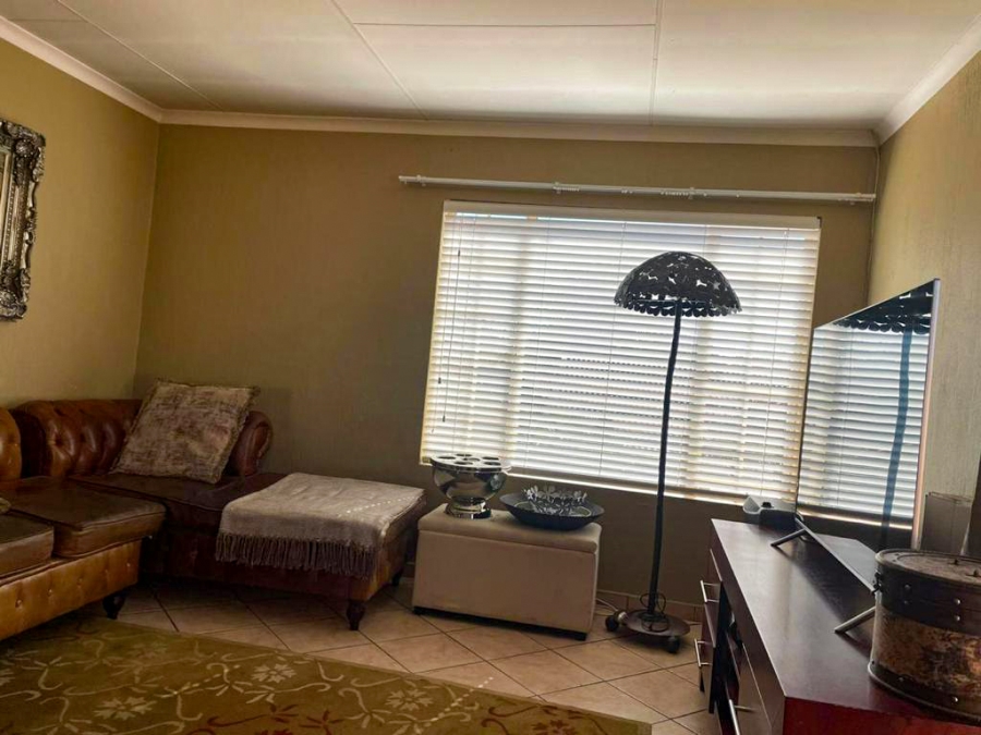 2 Bedroom Property for Sale in Willow Park Manor Gauteng