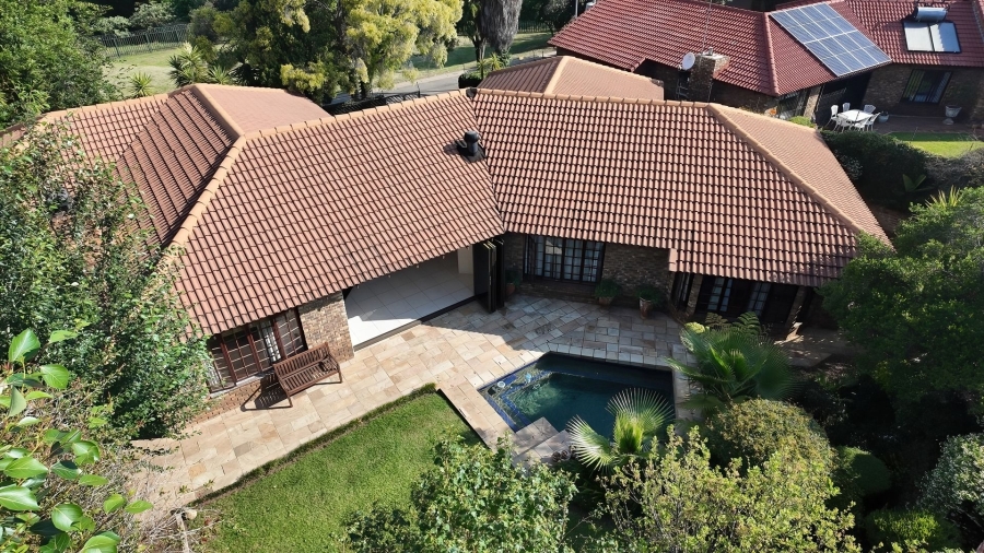 3 Bedroom Property for Sale in Hurlingham Manor Gauteng