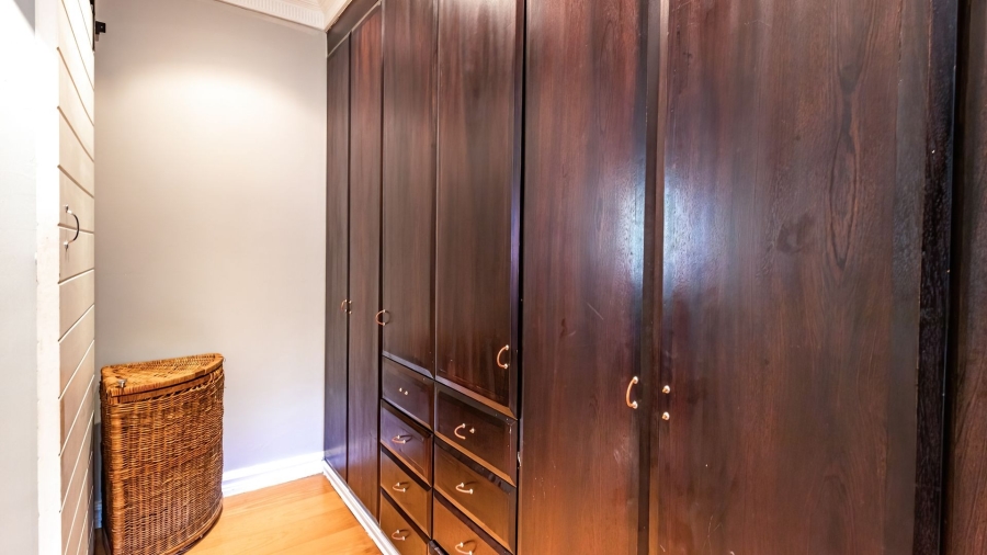 3 Bedroom Property for Sale in Hurlingham Manor Gauteng