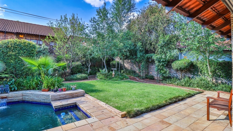 3 Bedroom Property for Sale in Hurlingham Manor Gauteng