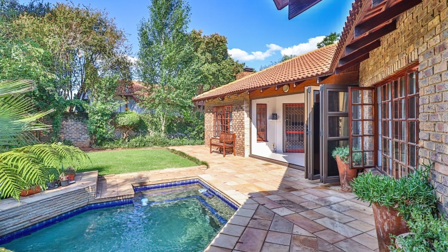 3 Bedroom Property for Sale in Hurlingham Manor Gauteng