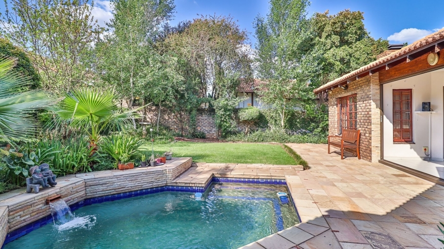 3 Bedroom Property for Sale in Hurlingham Manor Gauteng