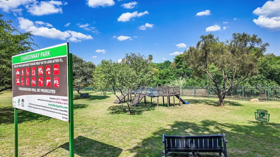 3 Bedroom Property for Sale in Hurlingham Manor Gauteng