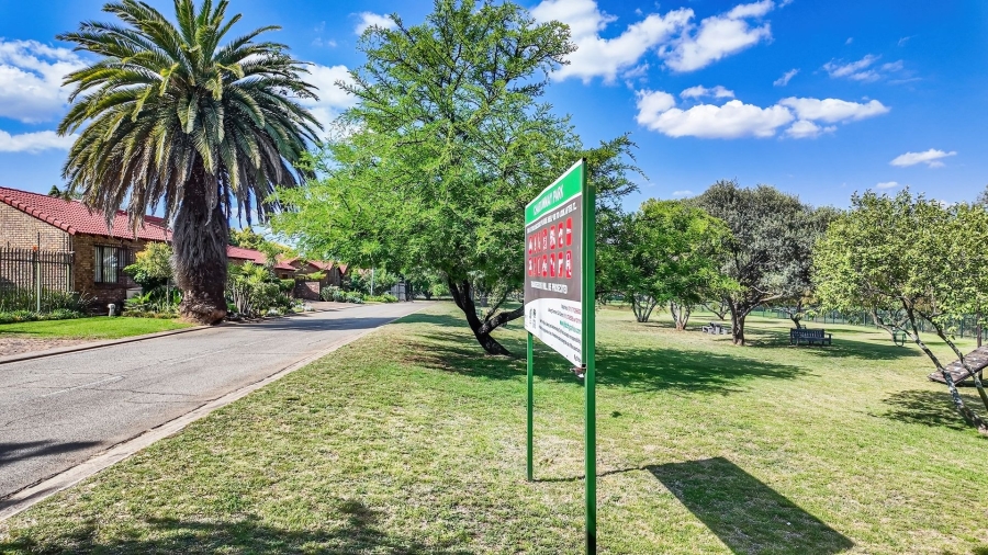 3 Bedroom Property for Sale in Hurlingham Manor Gauteng