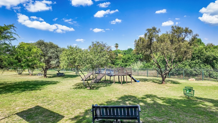 3 Bedroom Property for Sale in Hurlingham Manor Gauteng