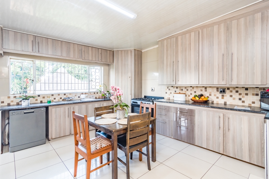 4 Bedroom Property for Sale in Wentworth Park Gauteng