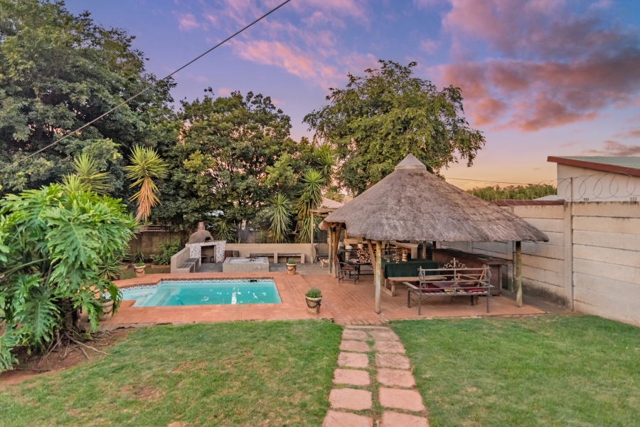 4 Bedroom Property for Sale in Wentworth Park Gauteng