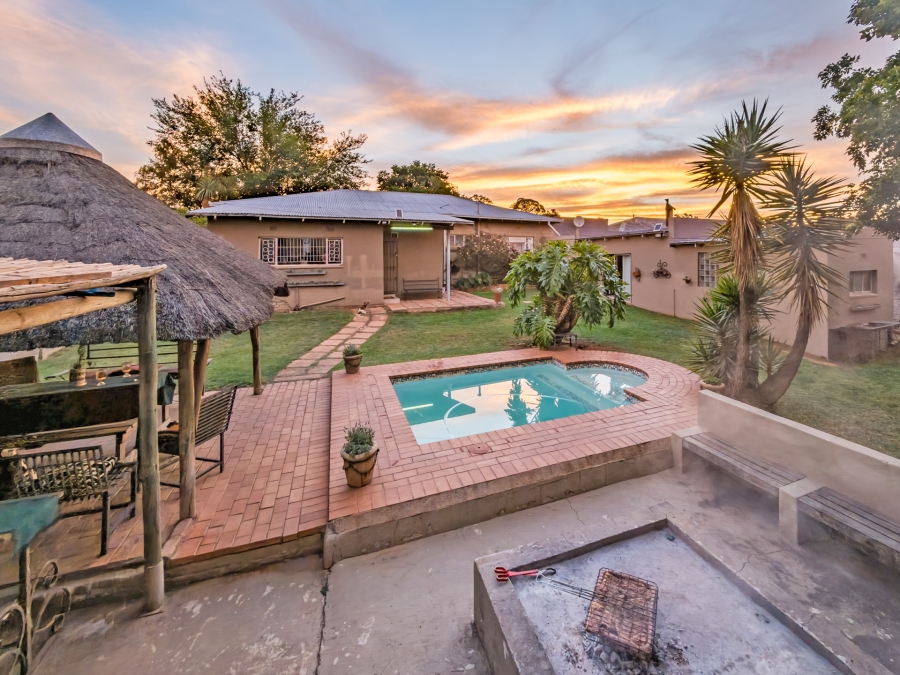 4 Bedroom Property for Sale in Wentworth Park Gauteng