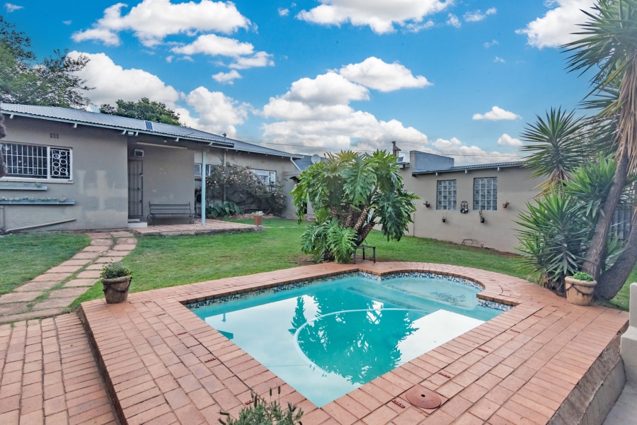 4 Bedroom Property for Sale in Wentworth Park Gauteng