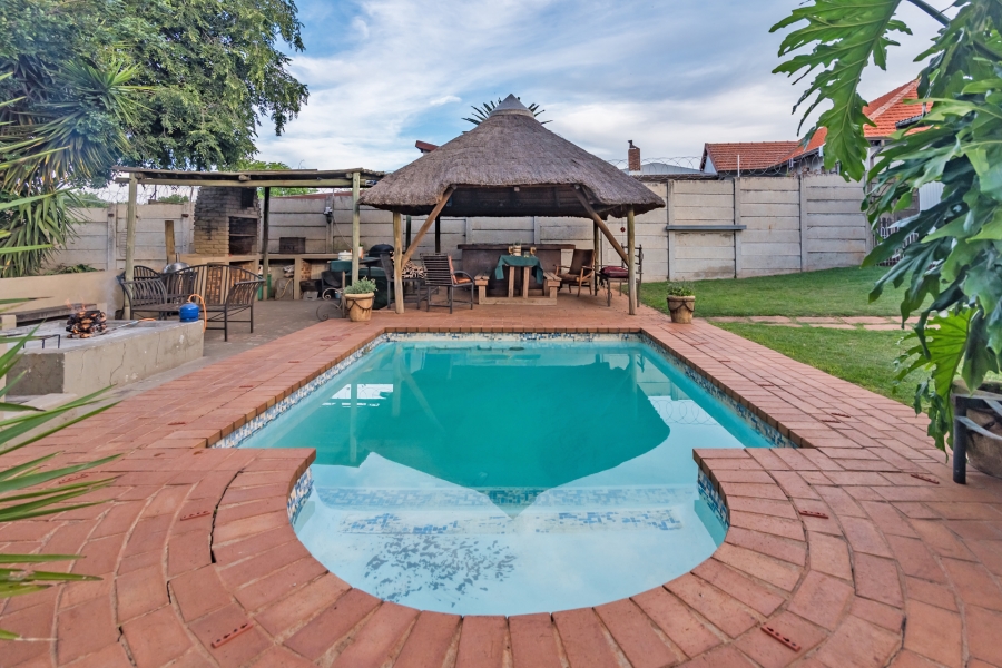 4 Bedroom Property for Sale in Wentworth Park Gauteng
