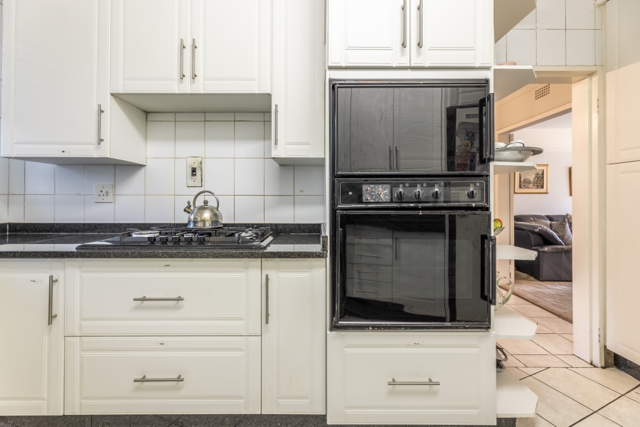 2 Bedroom Property for Sale in Illovo Gauteng