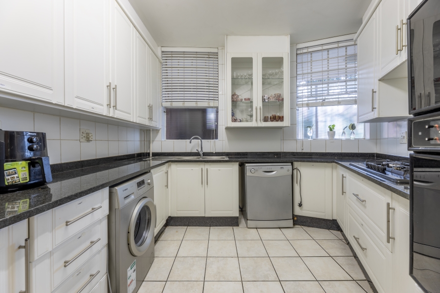 2 Bedroom Property for Sale in Illovo Gauteng